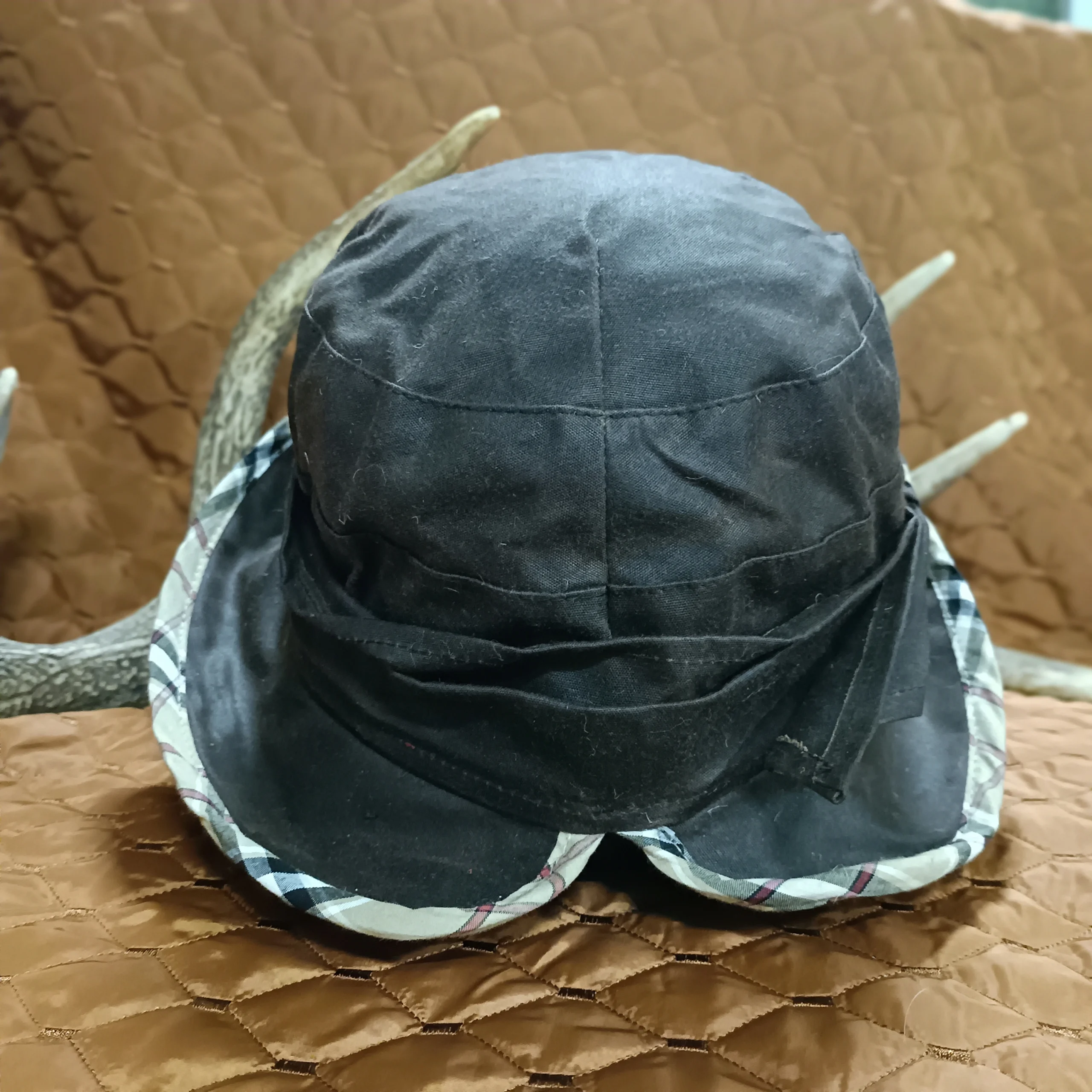 Chapeau conton huilée marron foncé – Image 2